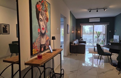 Lykabittos Apartment | Pop Art Residence by Staycom