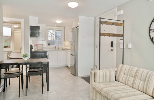 Vancouver South House | Private 3Bed Entire House/15 mins YVR/20 mins DT