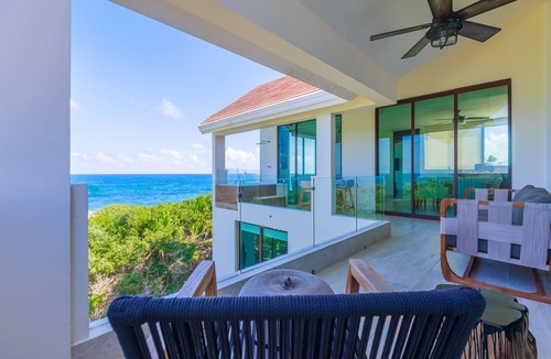 Colonia Meteorologico House | Private 6BR Oceanfront Estate Isla Mujeres - Pool, Staff, Ocean Access