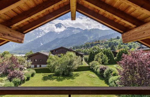 Les Houches Apartment | Property with peaceful surroundings in Les Houches