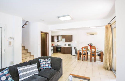 Protaras Villa | Protaras Holiday Villa PV5 - a villa that sleeps 7 guests in 3 bedrooms