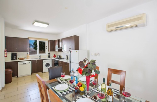 Protaras Villa | Protaras Holiday Villa PV5 - a villa that sleeps 7 guests in 3 bedrooms