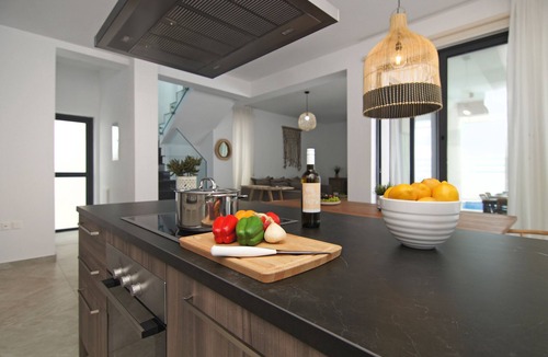 Pernera Villa | QUEEN ISABELLA LUXURY VILLA