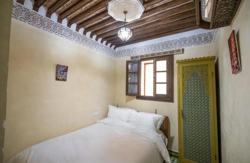 El Mokhifa House | Saphiryad