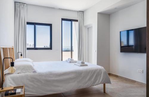 Neapolis Apartment | Sea View 3BR Apt near Miami Beach Limassol