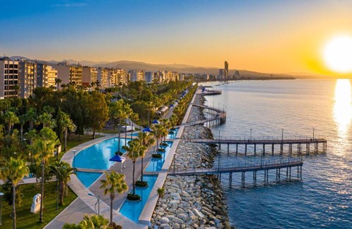 Historical Center Apartment | SEAFRONT 1BDR, Panoramic views, central Marina