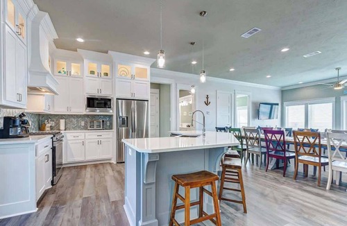 Crystal Beach House | Seaside Sanctuary, Pool/Hot Tub
