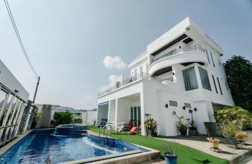 Ban Saiyuan Villa | Skyfall Private Pool Villa In Rawai
