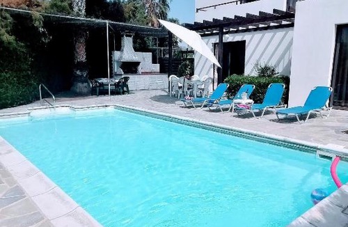 Kissonerga Villa | Spacious 3 bedroom villa private pool