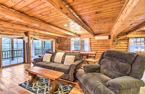 Middle Grove House | Spacious Cabin w/Decks Near Saratoga Springs