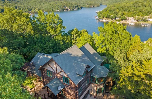 Camdenton House | Spacious Log cabin with amazing lake views! Only minutes from LOZ attractions.