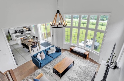 Carrying Place House | Spacious & New Prince Edward County Family Home