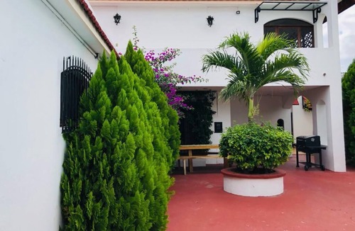 Centro Villa | Spacious Villa with Private Pool 5 Min to Downtown