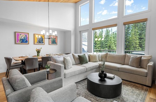 Canmore Villa | Spring Creek Vacations 4 BR Villa TMV24