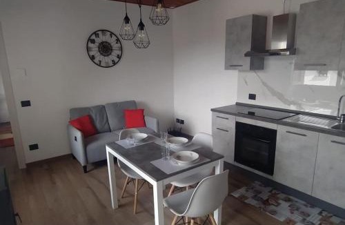 Clusone Apartment | Star House