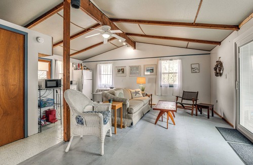 St. Albans House | Steps to St Albans Bay! Basecamp w/Grill