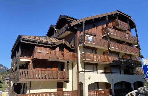 Les Carroz-d'Araches Apartment | Studio 4 pers avec balcon, proche pistes et commerces, centre village - FR-1-572-165