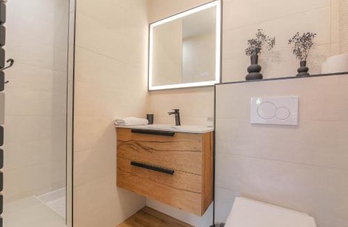 Villette Gare Apartment | Studio chic piscine, jardin et parking, Lyon 3