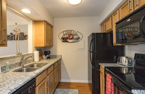 North Capitol Condo | Stunning River View Condo Near Downtown With Free Covered Parking