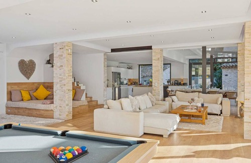 California - Pezou Villa | Stunning Sea View Caribbean Style Villa, Fitness & Leisure Area, Pool & Jacuzzi