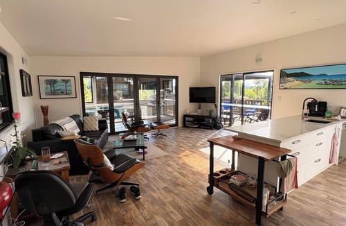 Mangawhai House | Stunning villa on 8acres near prime beaches and globally ranked fishing and golf