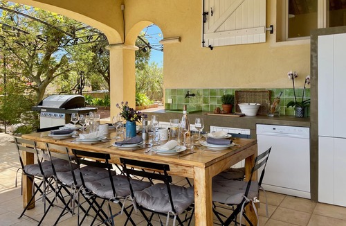 Les Adrets-de-l'Esterel Villa | Stylishly renovated villa with heated infinity pool and sea views over Cannes