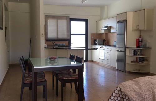 Paphos Apartment | Superbly located 2 Bed Paphos Penthouse with Sea Views from Private Roof Terrace