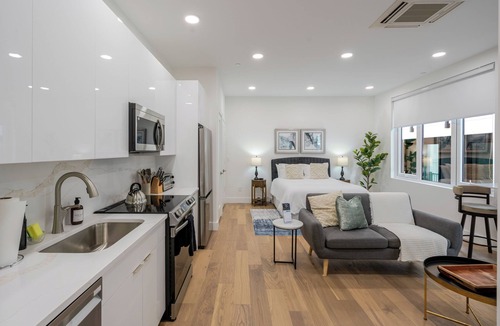 Allston Apartment | This apartment is a 1 bedroom(s), 1 bathrooms, located in Brighton, MA.