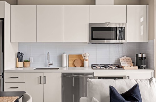 Connaught Condo | Travellers Dream Beltline Condo with Gym, Pool & Views