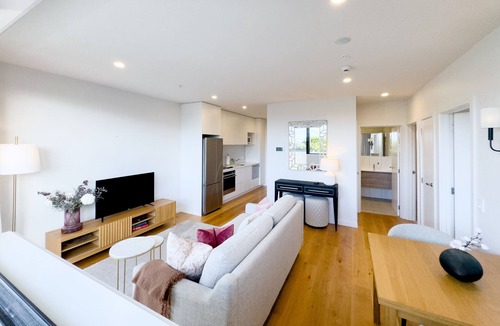 Mission Bay Apartment | Two Bedroom Condo at Mission Bayn