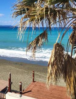 Ayia Marina Chrysochous House | Uniquely located on the beach