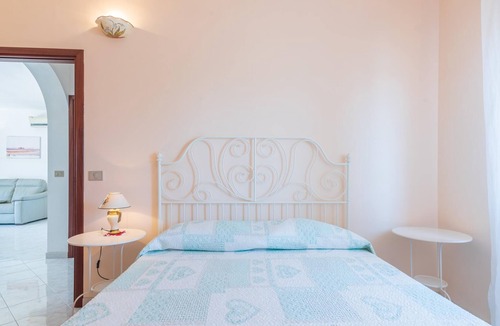 Fondo Morte Villa | 'Villa Angela' 50 meters from the Beach with Terrace & Wi-Fi
