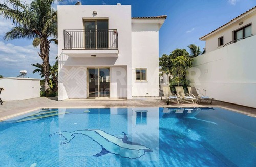 Pernera Villa | Villa Cherry Palm Sum