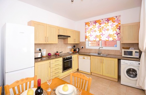 Pernera Villa | VILLA MANDY - Pernera Resort Center