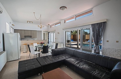Ayia Napa Villa | Villa Mavris - Lovely 4 Bedroom Villa with Private Pool in Central Ayia Napa