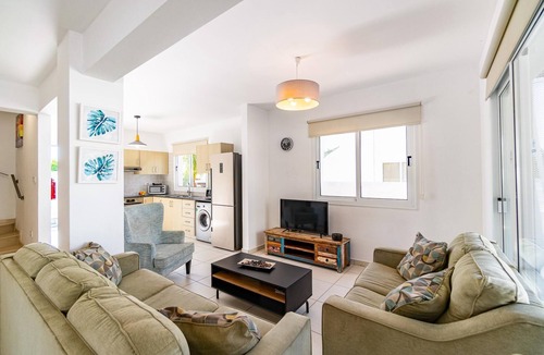 Ayia Napa Villa | Villa Nissini by Ezoria Villas