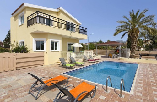 Pegeia Villa | Villa Philios by Villa Plus