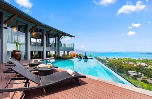 Bophut Villa | Villa Skyfall 8-bedroom with Private Cinema