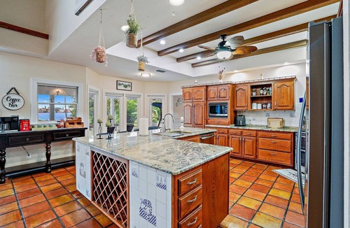 Anona Villa | Villa Waterfront w/POOL, few mins from the BEACH