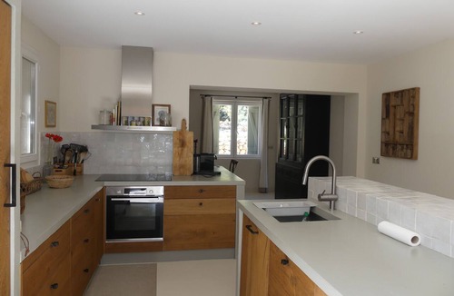 Lorgues Villa | VILLA WITH HEATED AND SECURED POOL 2 TO 8 PERSONS ALL OPTIONS IN HEART LORGUES