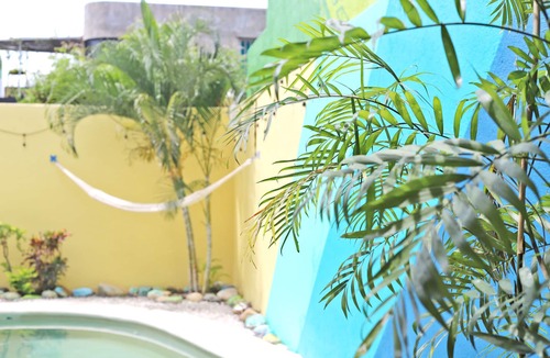 Rinconada Apartment | Walkable Rinconada Studio King Bed, Pool, Fast WiFi