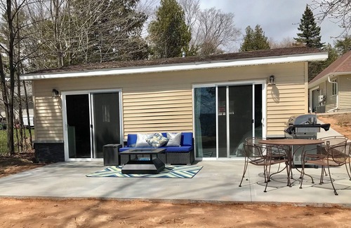Escanaba Apartment | Waterfront studio in Escanaba with AC, WiFi 30+ day minimum rental only
