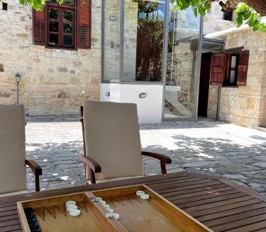 Amargeti Bed & Breakfast | Zoe Suites