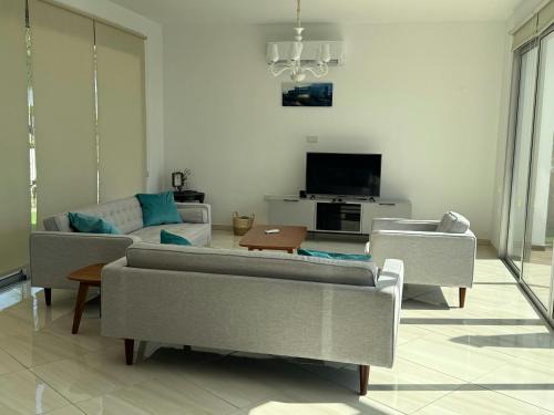 TooCoool Villa - Elite Sea Breeze