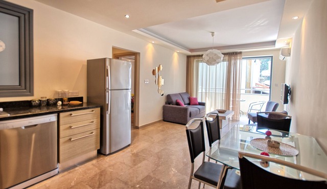 1 Bedroom Beachfront Apartment in Larnaca