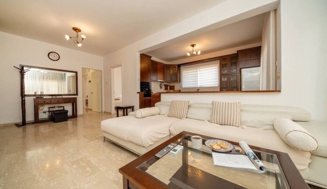 3 bedroom flat central, beach, walking streets