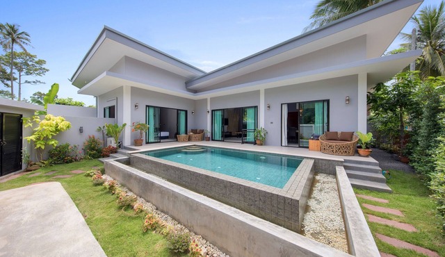 3 Bedroom Pool Villa "Baan Suaan Bua" South Samui's premier hide-away.