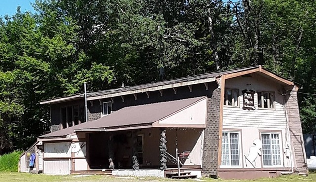 5-bedroom and 2.5 bath house in Stratton, Maine in Eustis