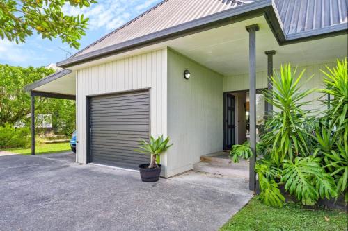 5 Minutes Walk to Matakana Village in Matakana