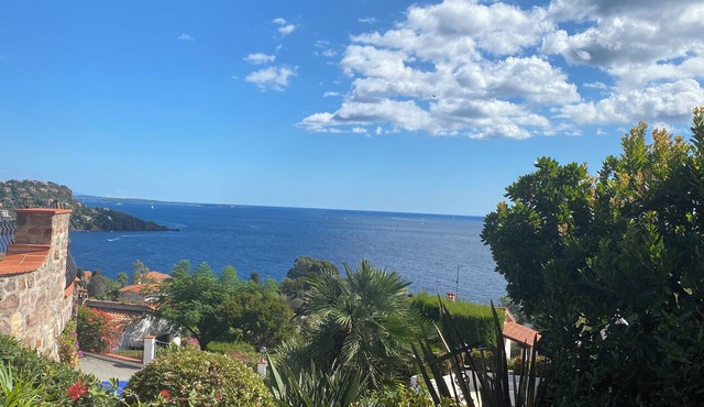 5-star villa. Air-conditioned. Secure. Exceptional sea view, Swimming pool in Saint-Raphaël